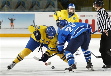 Finns win on home ice